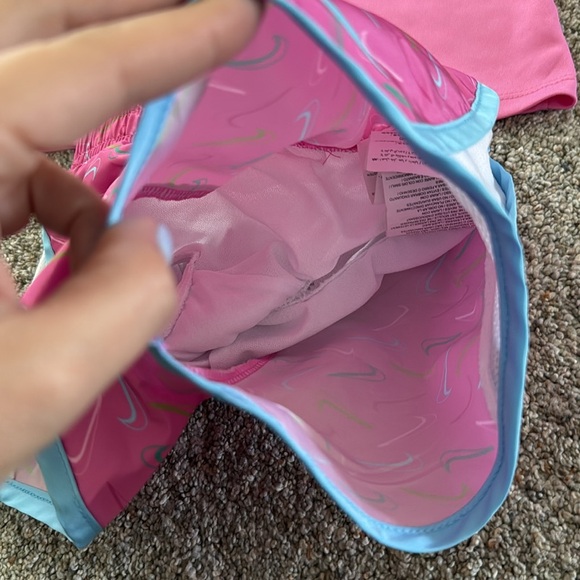 Nike Toddler Girls 2 Piece Pink Dri Fit Shorts and Tshirt Set - Picture 4 of 11